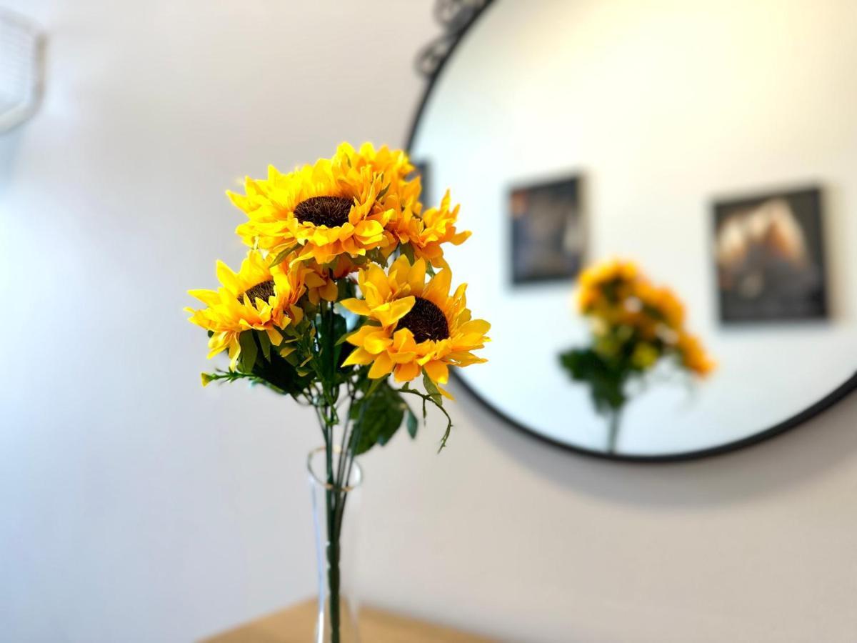 Mmrent Sunflower Room Гданьск Экстерьер фото